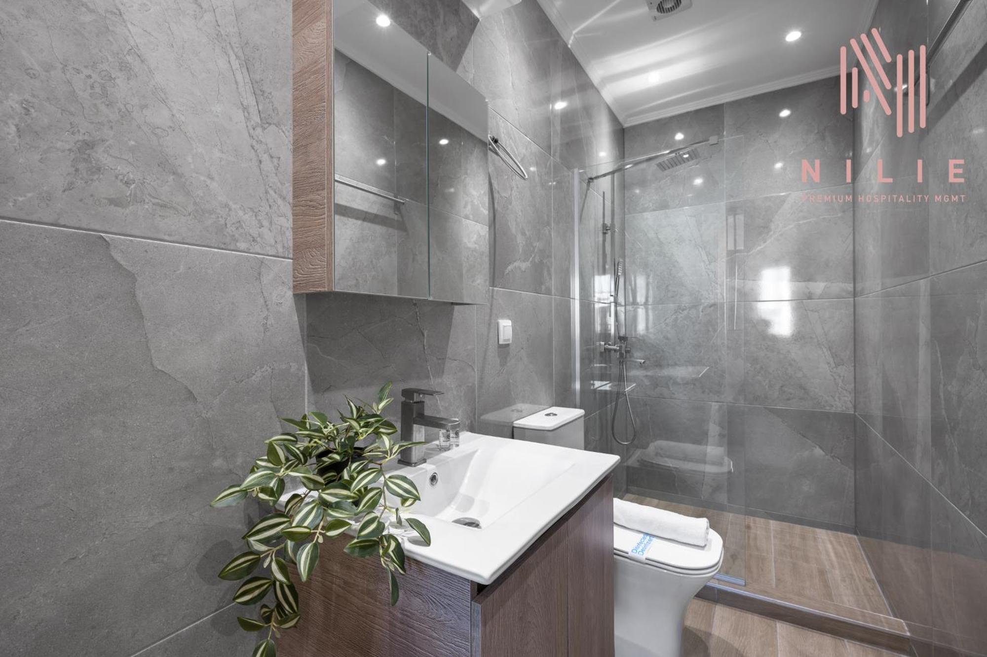 V1 Penthouse, Nilie Hospitality Mgmt Apartman Szaloniki Kültér fotó