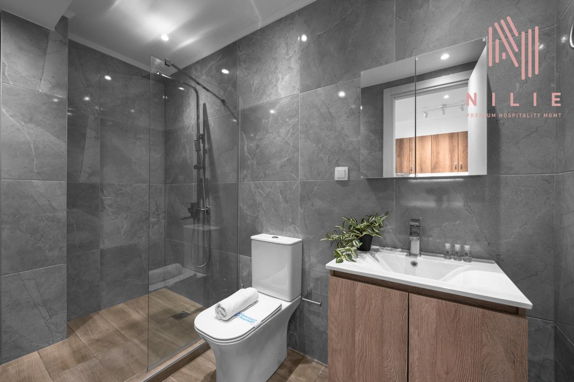 V1 Penthouse, Nilie Hospitality Mgmt Apartman Szaloniki Kültér fotó